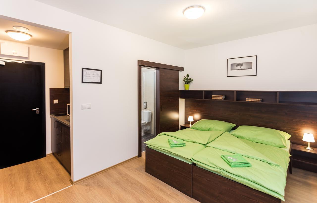 Barok Hotel And Apartments Братислава Номер фото
